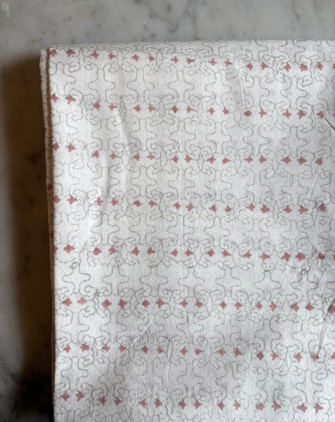 Tofino<br>Colour <br>Smoke/Rose Clay<br> Sun Bed