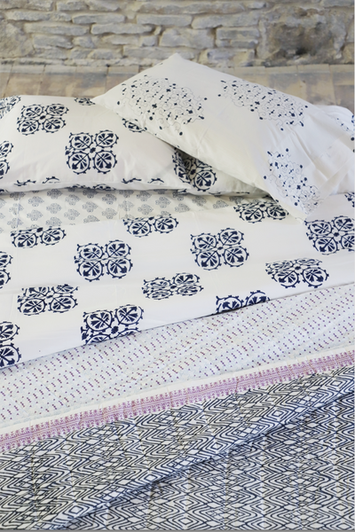 Suzani Flower Large col. Indigo <br> Duvet Cover & Shams