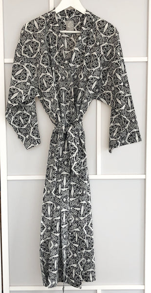 Tahlequah<br> Colour Ebony<br> Robe